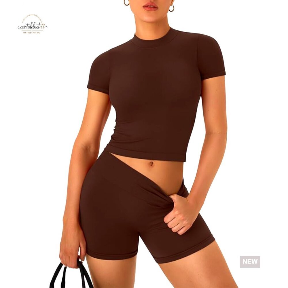 Seamless Workout Set Medium Polyamide Elastane Scrunch Butt Shorts Crew Neck